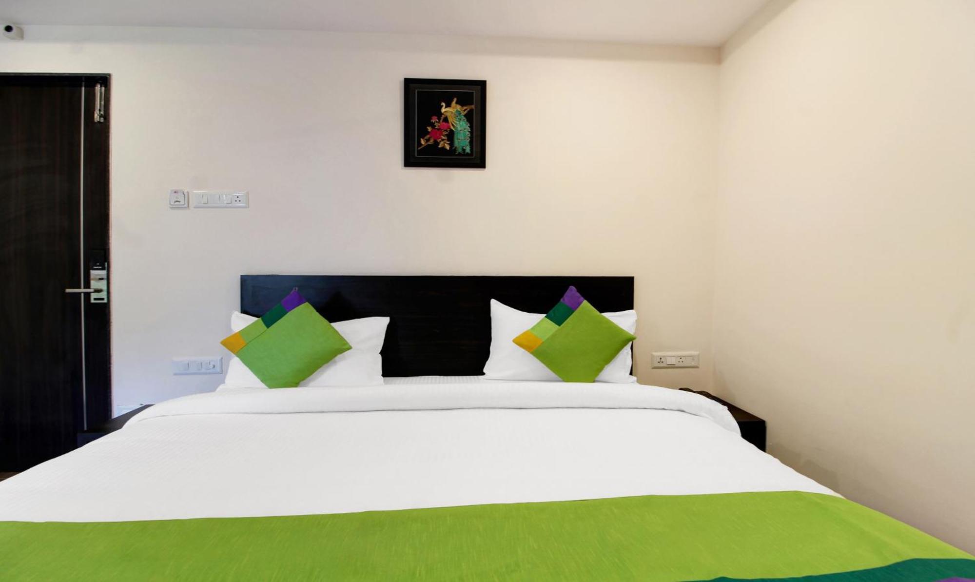 Treebo Trend Excella Hotel Visakhapatnam Exterior photo