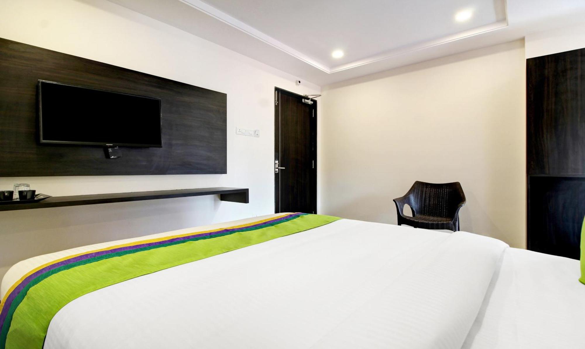 Treebo Trend Excella Hotel Visakhapatnam Exterior photo